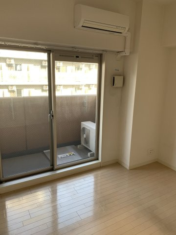 プレサンス梅田北パワーゲートの居間・リビング