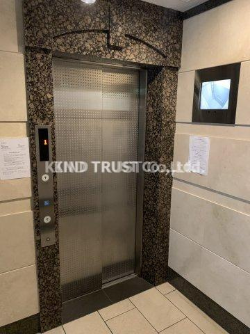 プレサンス梅田北パワーゲートのロビー|落ち着いたロビーです