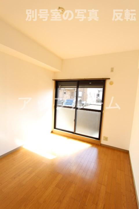 レージュ至来の居間・リビング