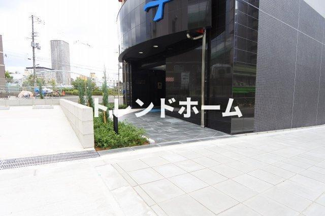 セレニテ福島アリアのエントランス|選べる家電プランあり！！