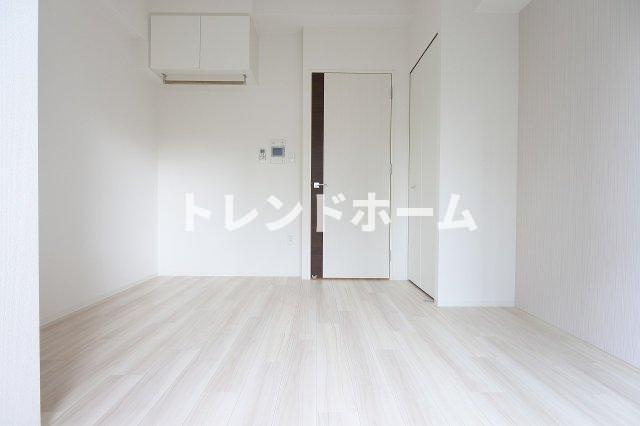 セレニテ福島アリアの居間・リビング|選べる家電プランあり！！