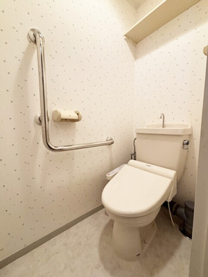 温水洗浄機能付きのトイレ