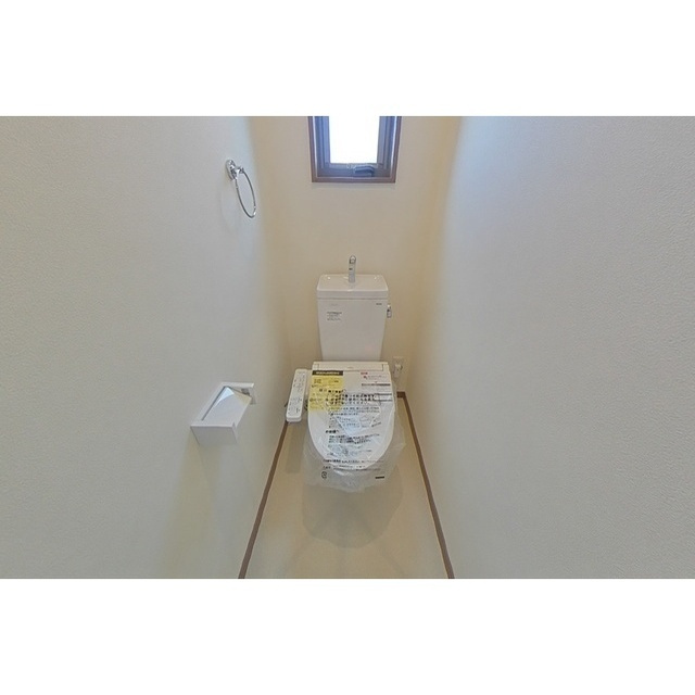 大垣市墨俣町二ツ木の一戸建てのトイレ