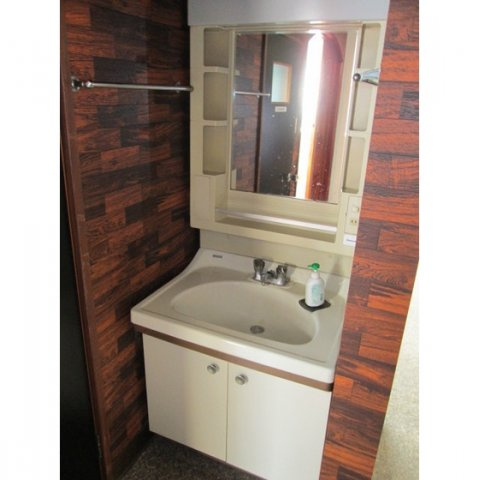 柳津町本郷３丁目店舗の洗面所