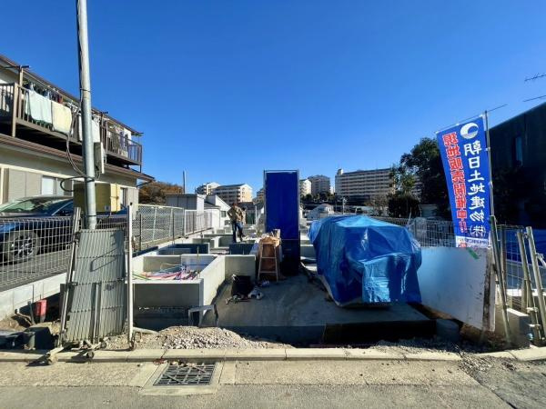 横浜市緑区十日市場町の新築一戸建の外観|周辺は落ち着いた街並み。
是非一度、現地へお越しください。
ご自宅まで送迎も可能です