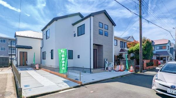 横浜市瀬谷区宮沢２丁目の新築一戸建の外観|堂々と完成しました！いつでもご案内可能です！
お車でご自宅まで送迎承ります。