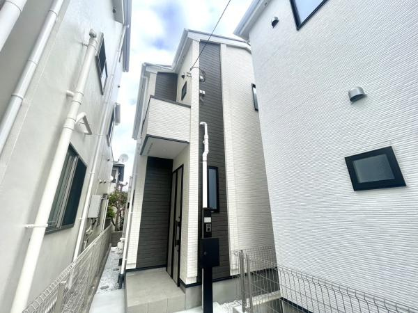 横浜市磯子区洋光台２丁目の新築一戸建の外観|陽当りの良さが伝わります！
是非、現地にてご確認下さい。