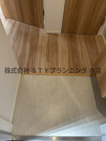仲介手数料０円！MOVE本陣PREMIOの玄関