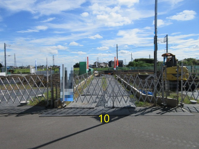 【仲介手数料無料】新築戸建　熊谷市末広4-14（全11棟）の前面道路含む現地写真