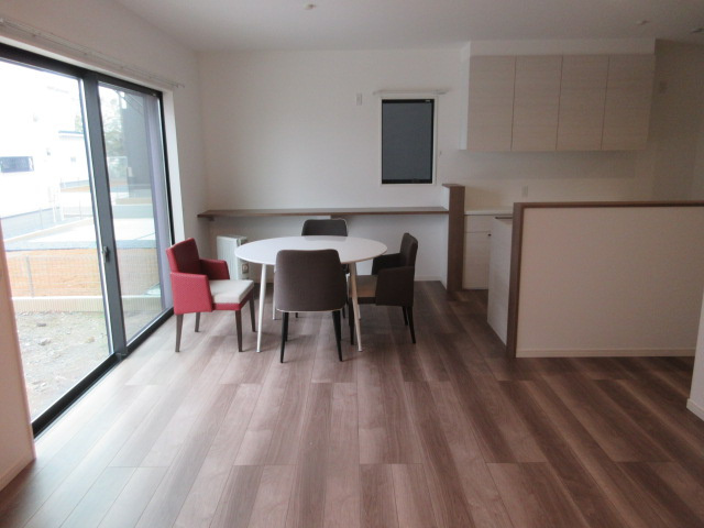 【仲介手数料無料】未入居戸建　熊谷市末広4-14（全11棟）の居間・リビング