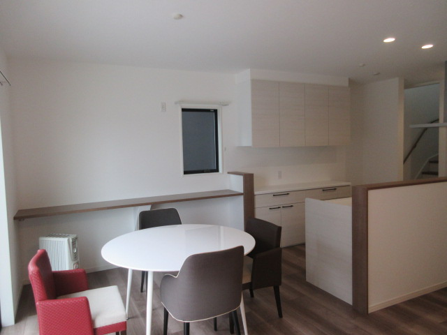 【仲介手数料無料】未入居戸建　熊谷市末広4-14（全11棟）の居間・リビング