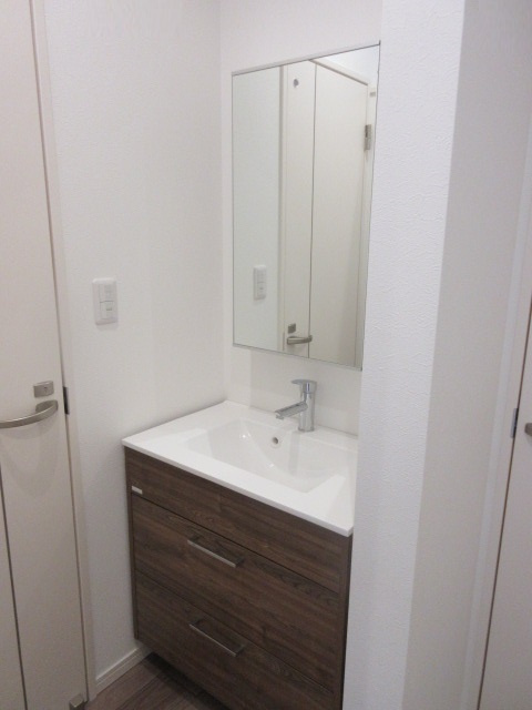 【仲介手数料無料】未入居戸建　熊谷市末広4-14（全11棟）の独立洗面台