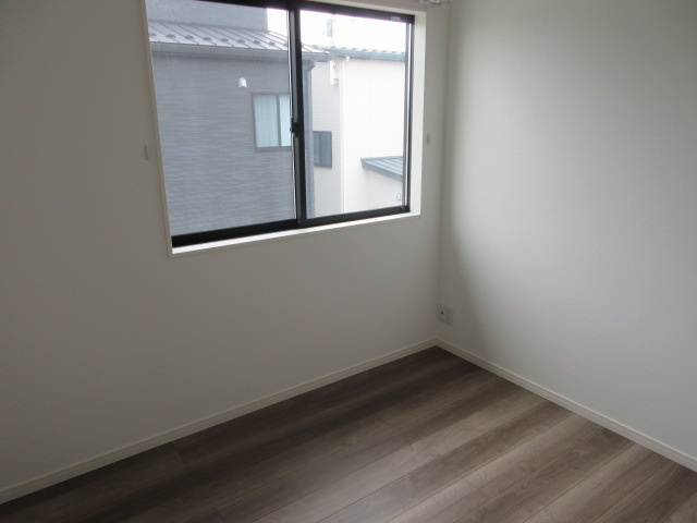 【仲介手数料無料】未入居戸建　熊谷市末広4-14（全11棟）の洋室