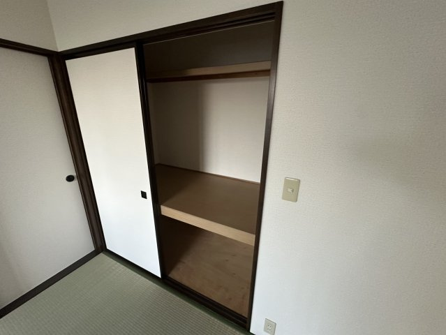 リビング西山町の収納