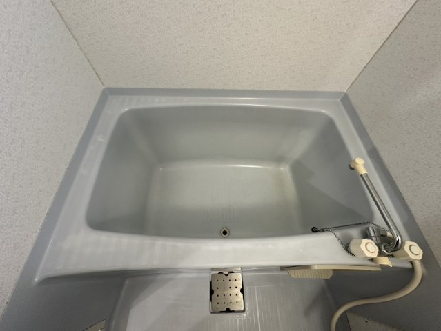 リビング西山町の浴室