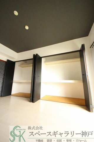 ピュア・プルーンの収納|※お部屋により仕様が異なる場合があります。