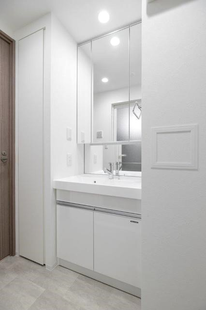 グローリオシェルト水道橋の独立洗面台|※写真は同タイプの別室になります