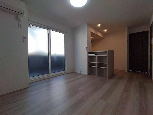 神戸市兵庫区金平町２丁目のアパートの居間・リビング|リビング