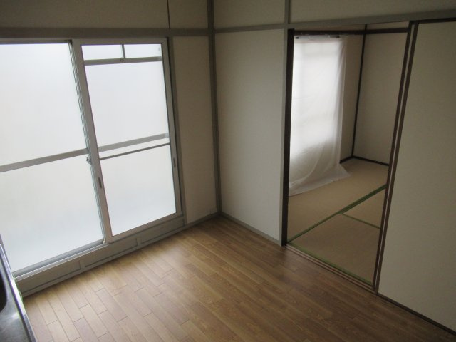 兵庫県公社　神陵台特別の居間・リビング|使いやすい居間です