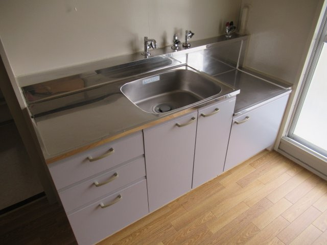 兵庫県公社　神陵台特別のキッチン|使いやすいキッチンです