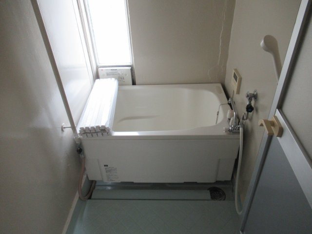 兵庫県公社　神陵台特別の浴室|日々の疲れを癒すお風呂付です