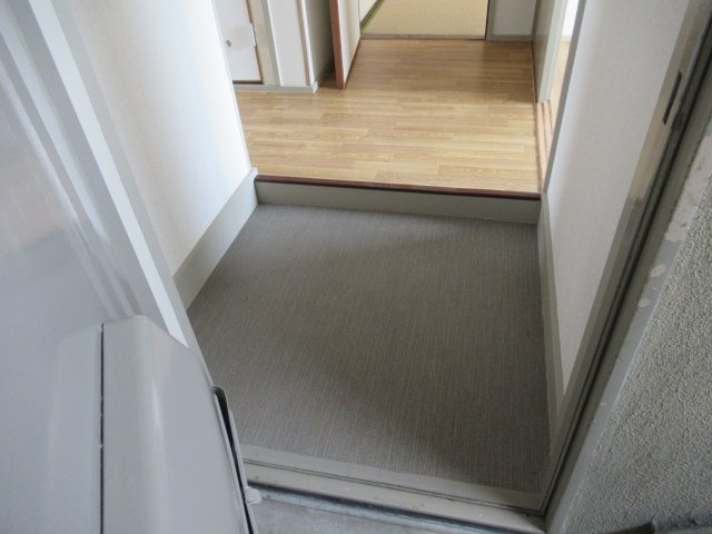 兵庫県公社　神陵台特別の玄関|シンプルで使いやすい玄関です