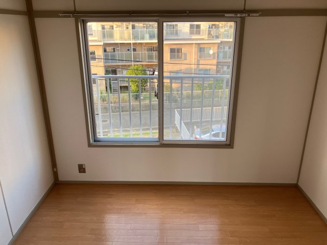 兵庫県公社　伊川谷（３）４号棟のその他|個人の部屋や寝室として使える洋室です