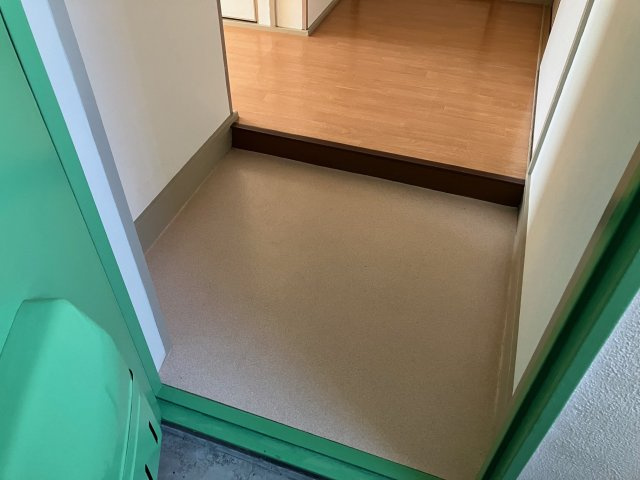 兵庫県公社　伊川谷（３）４号棟の玄関|ゆったりとした玄関です