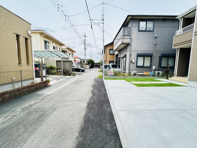 新築　高崎市並榎町4期　Heartful　Town　2号棟の前面道路含む現地写真|現地写真　南側接道幅員約4ｍ