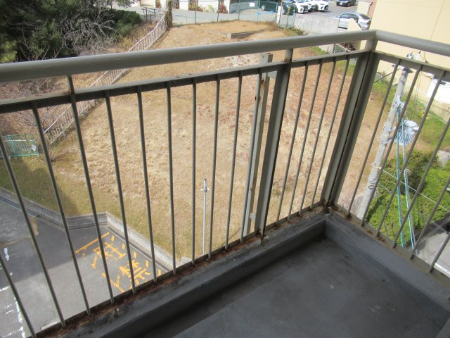 兵庫県公社　神陵台特別のバルコニー|開放的で明るい空間を演出してくれるバルコニーです