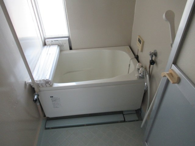 兵庫県公社　神陵台特別の浴室|日々の暮らしに欠かせないお風呂です