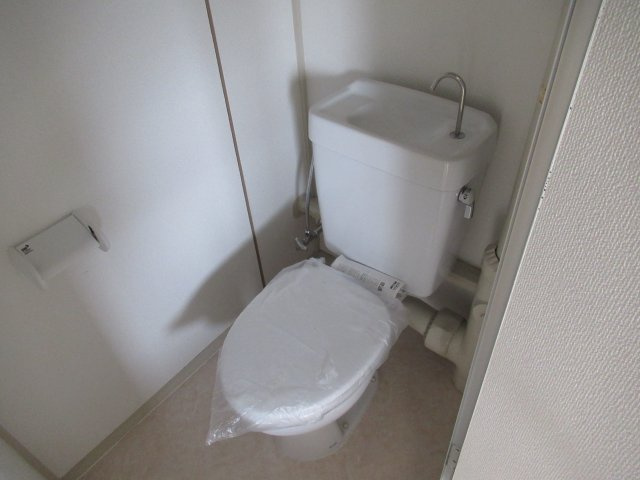 兵庫県公社　神陵台特別のトイレ|シンプルで使いやすいトイレです