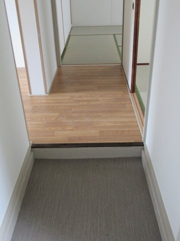 兵庫県公社　明舞北１A号棟の玄関|ゆったりとした玄関です