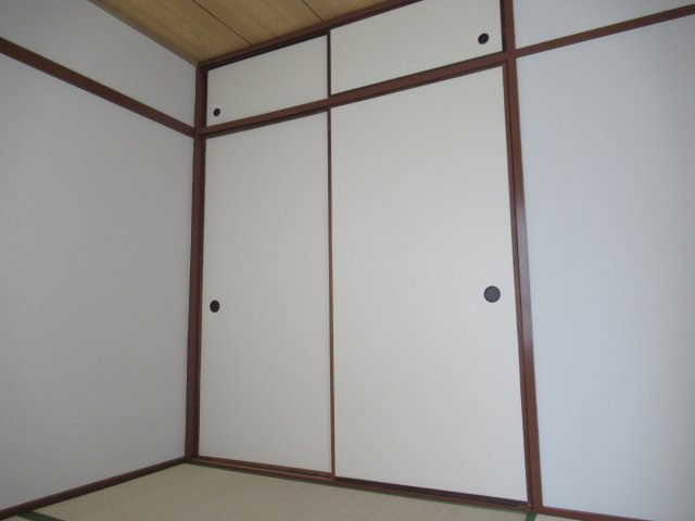 兵庫県公社　東垂水南（４）３B号棟のその他|畳の上でゆっくりとくつろげる和室です