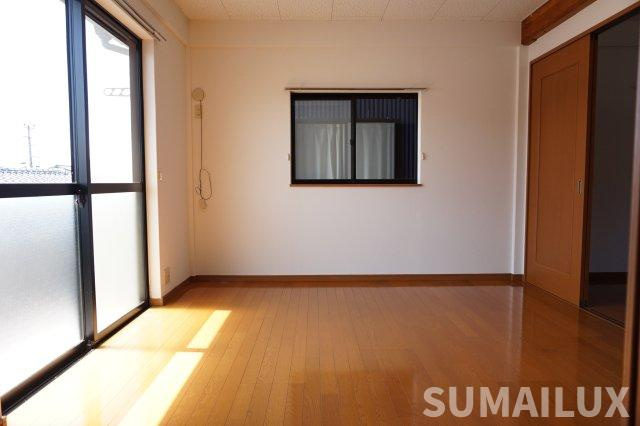 熊本市北区八景水谷２丁目のアパートの洋室