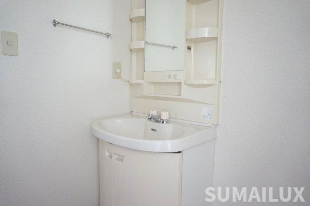 熊本市北区八景水谷２丁目のアパートの独立洗面台