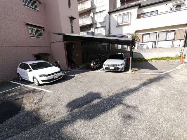 清山荘の駐車場