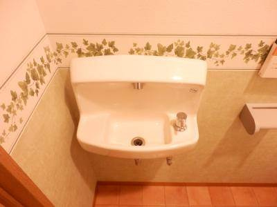 パルティール四条の内装|トイレ用手洗い