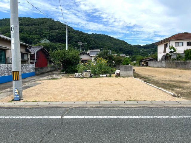 大島中2売地の前面道路含む現地写真