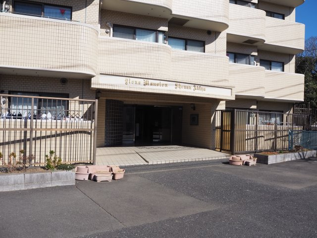 海まで5分！ライオンズマンション湘南秋谷　4階の外観|エントランス