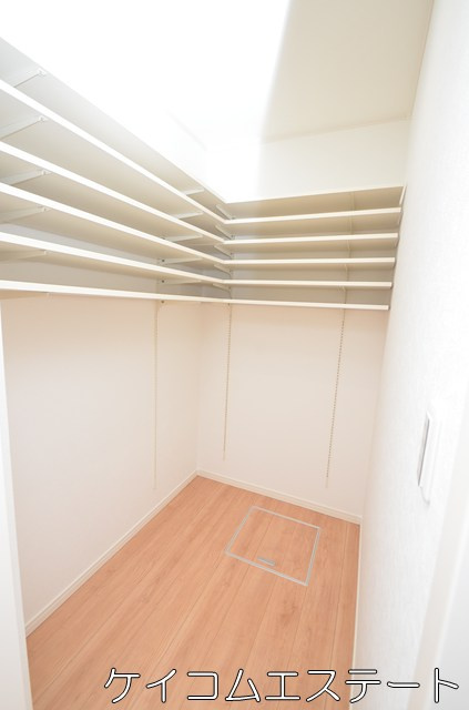 新築住宅　プラザコート永犬丸南町3丁目の収納|キッチン横パントリー室