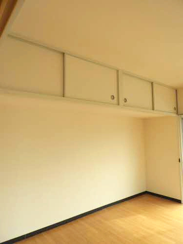 森ハイツの居間・リビング|こちらのリビングで趣味の時間をお楽しみください