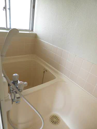 森ハイツの浴室|日々の疲れを癒すお風呂付です