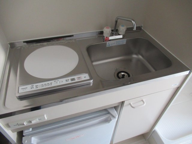 MＴビルのキッチン|コンパクトなキッチンで掃除もラクラク