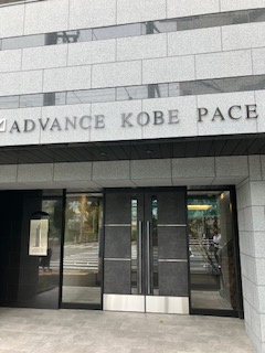 アドバンス神戸パーチェのエントランス