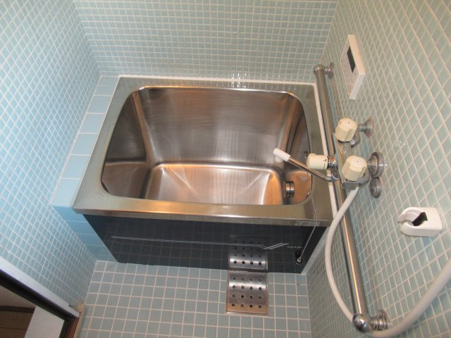 狩口台住宅２８号棟の浴室|日々の疲れを癒すお風呂付です