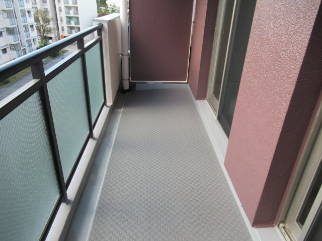 狩口台住宅２８号棟のバルコニー|お洗濯にも便利なバルコニー付き