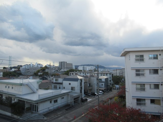 狩口台住宅２８号棟の展望|淡路島が望めます