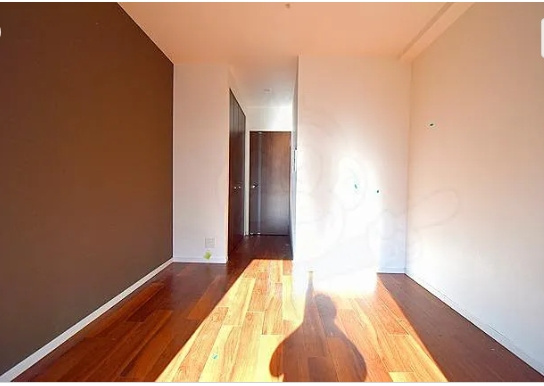 スプランディッド三国IIの駐車場