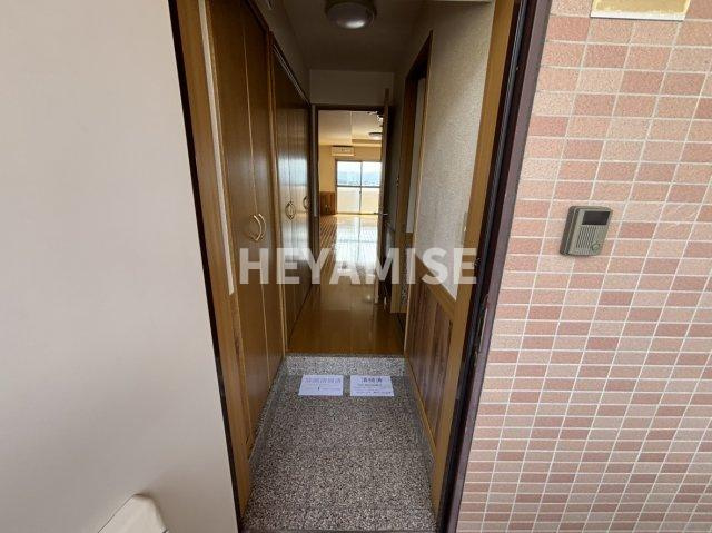 カルディア池田の玄関